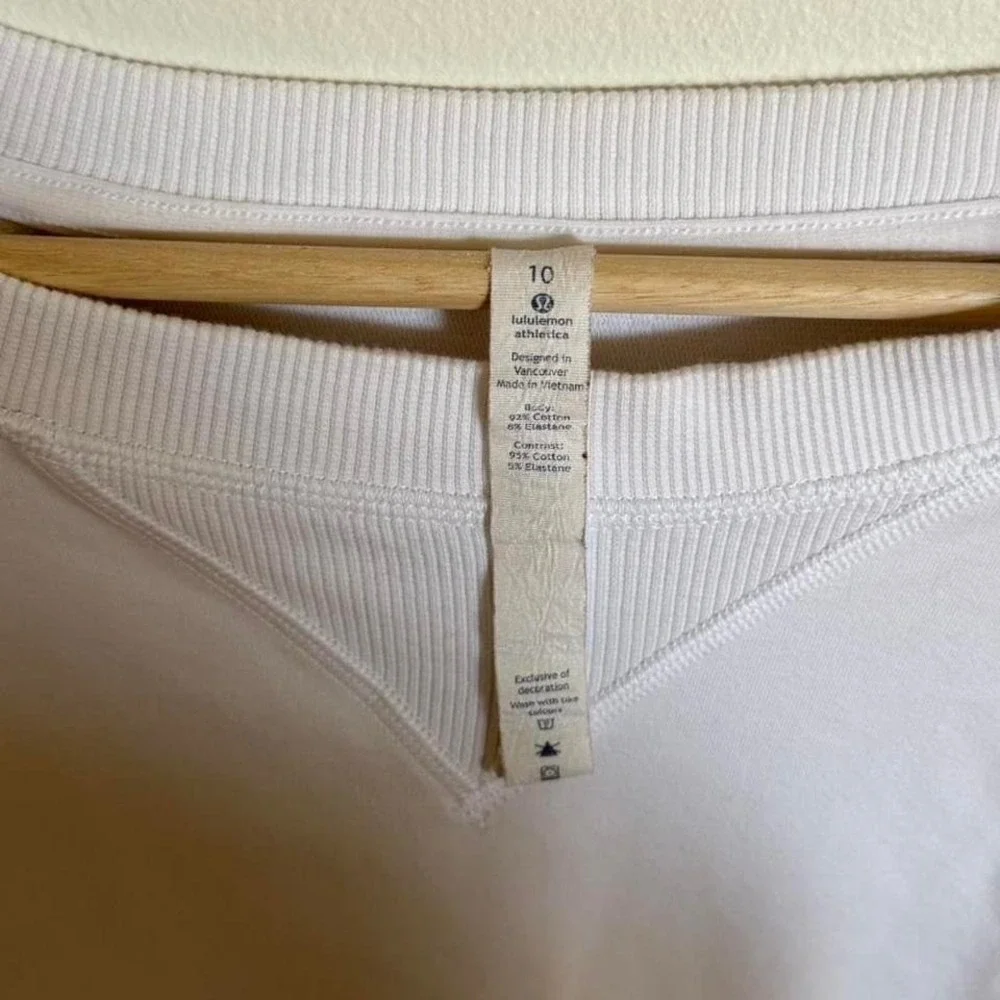 Lululemon White Cropped Crewneck Sweatshirt Size 10 Minimal Athleisure